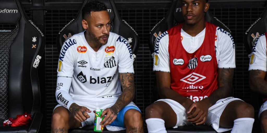 Casagrande detona Neymar: "Escolheu o Carnaval ao invés da semifinal”