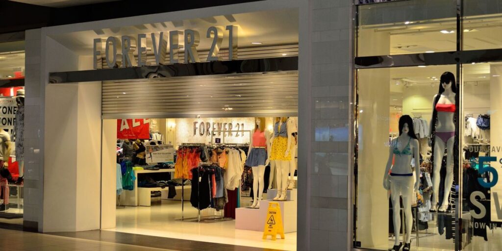 Fim de uma era? Forever 21 entra com pedido de falência nos EUA
