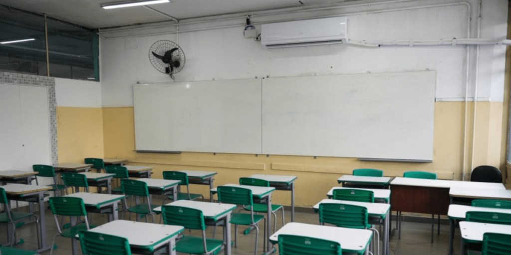 Justiça anula leilões e suspende privatização de escolas estaduais em SP