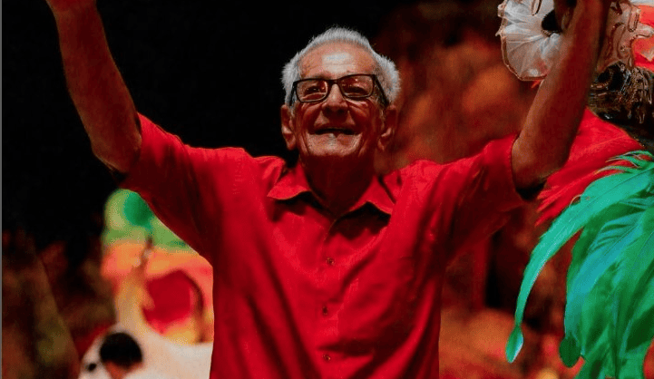 Morre Jair Mendes, artista que revolucionou a festa dos bumbás de Parintins