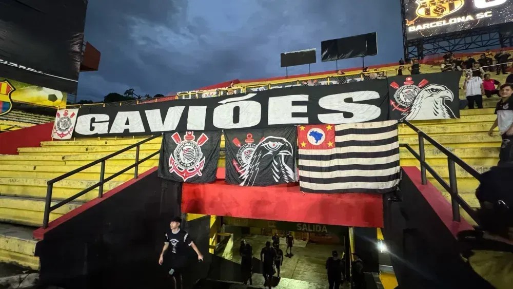 Organizada do Corinthians cobra jogadores e Ramón: "Chega de desculpas"