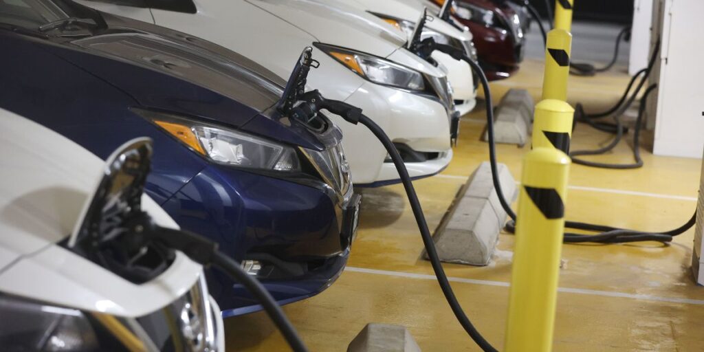 Venda de carros eletrificados sobe 24% em fevereiro, diz ABVE