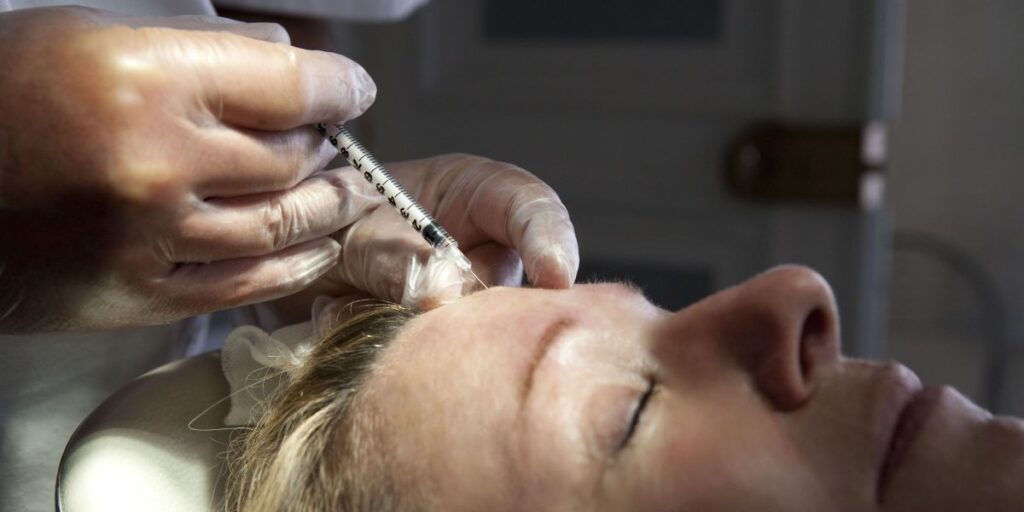 Anvisa emite alerta após casos de botulismo na aplicação de botox