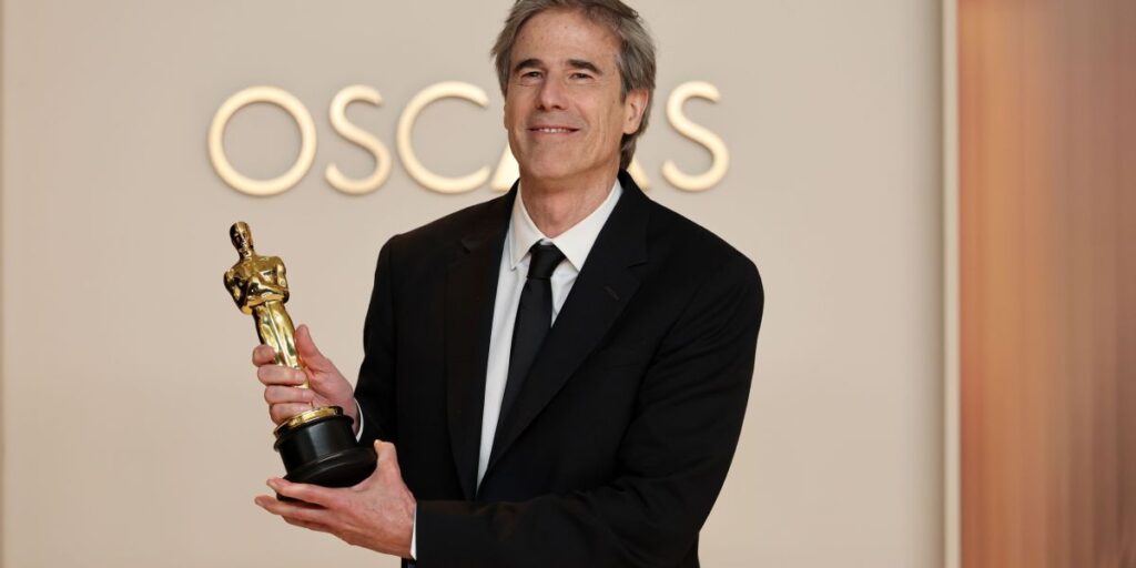 Academia publica foto de Walter Salles após Brasil conquistar 1º Oscar
