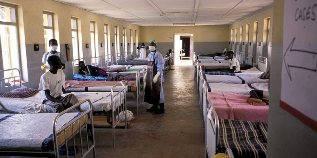 ONU pede investimento para ajudar a conter surto de ebola em Uganda