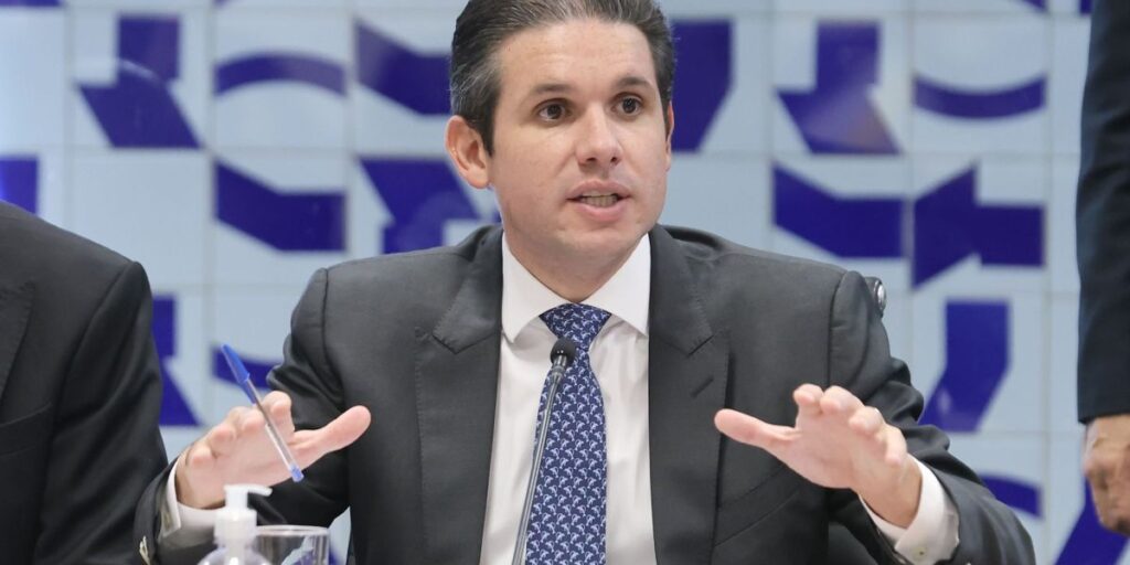 Em meio a disputa, Câmara tenta fechar acordo sobre comissões nesta quinta