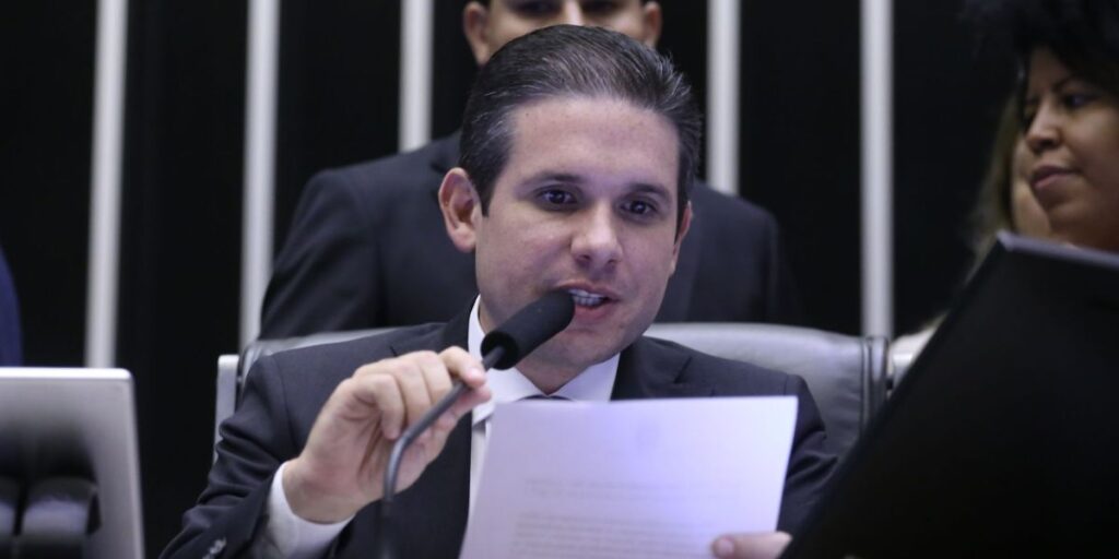 Câmara realiza sessão solene pelos 40 anos da redemocratização