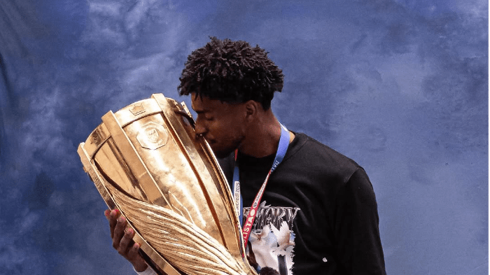 De rejeitado no Flamengo a herói no Corinthians: conheça Hugo Souza