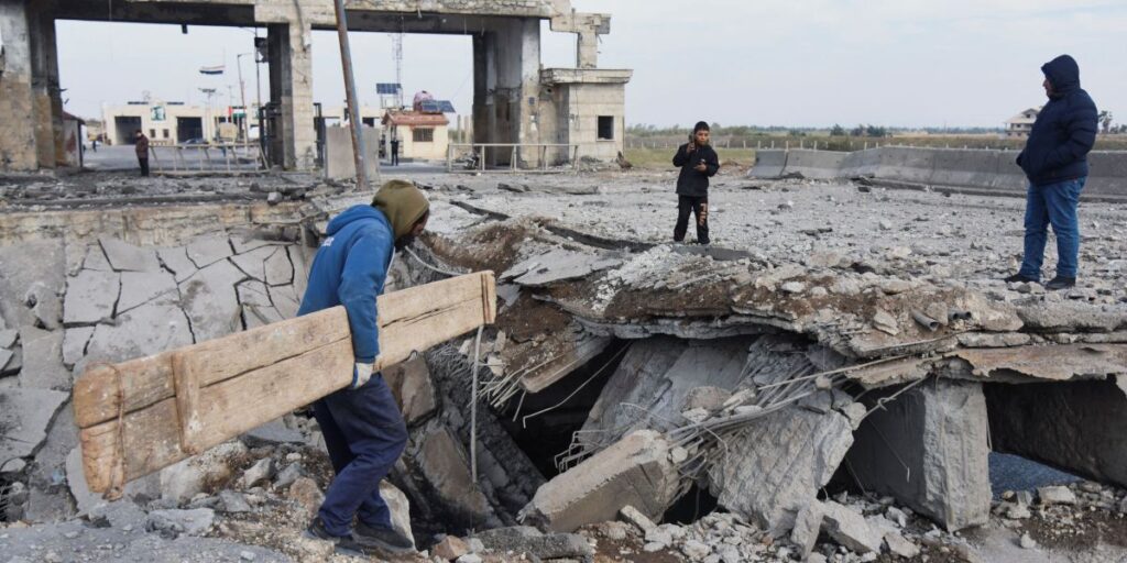 Ataques israelenses atingem bases militares na Síria