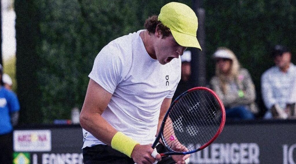 João Fonseca vence ex-top 5 e avança à final do Challenger de Phoenix