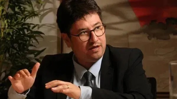 Comissão do Senado aprova convite para ouvir presidente da Previ