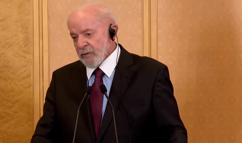 Sobretaxar importações dos EUA é uma decisão a se fazer, diz Lula