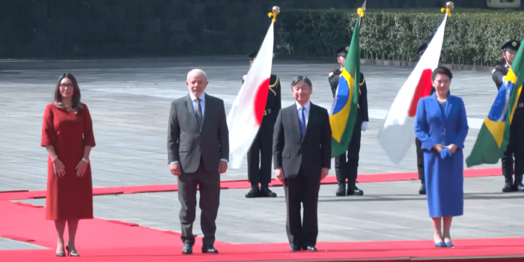 Lula se reúne com o imperador do Japão