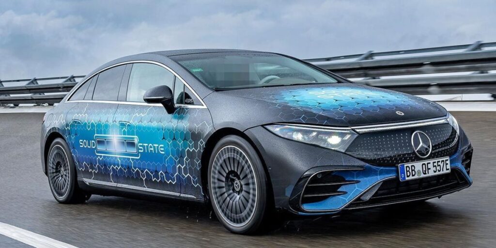 Mercedes testa bateria de estado sólido com mais de 1.000 km de autonomia