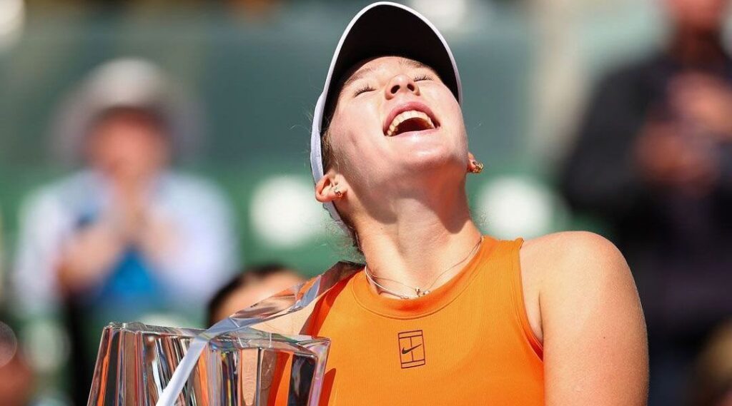 Aos 17 anos, Andreeva supera Sabalenka e conquista título em Indian Wells