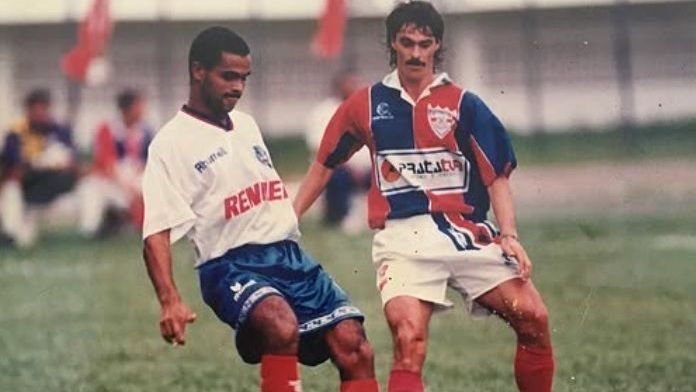 Morre ex-lateral do Bahia após infarto em vestiário