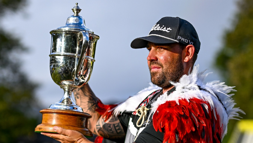 Ex-membro de gangue, golfista vai da prisão ao título do New Zealand Open