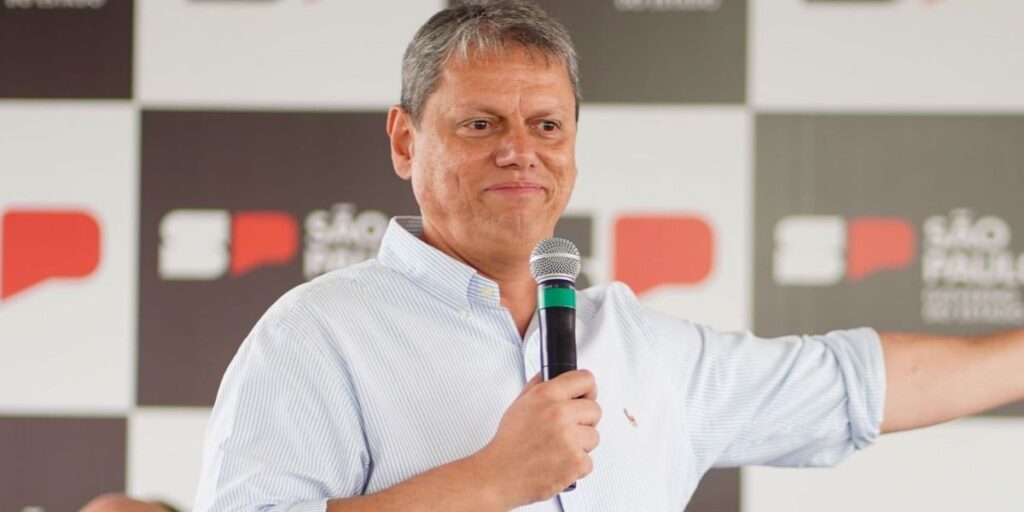 "Não vejo cavalo selado passando para Tarcísio em 2026", diz Marcos Pereira