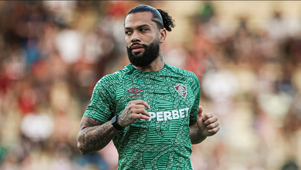 Otávio sofre lesão, será reavaliado e preocupa o Fluminense