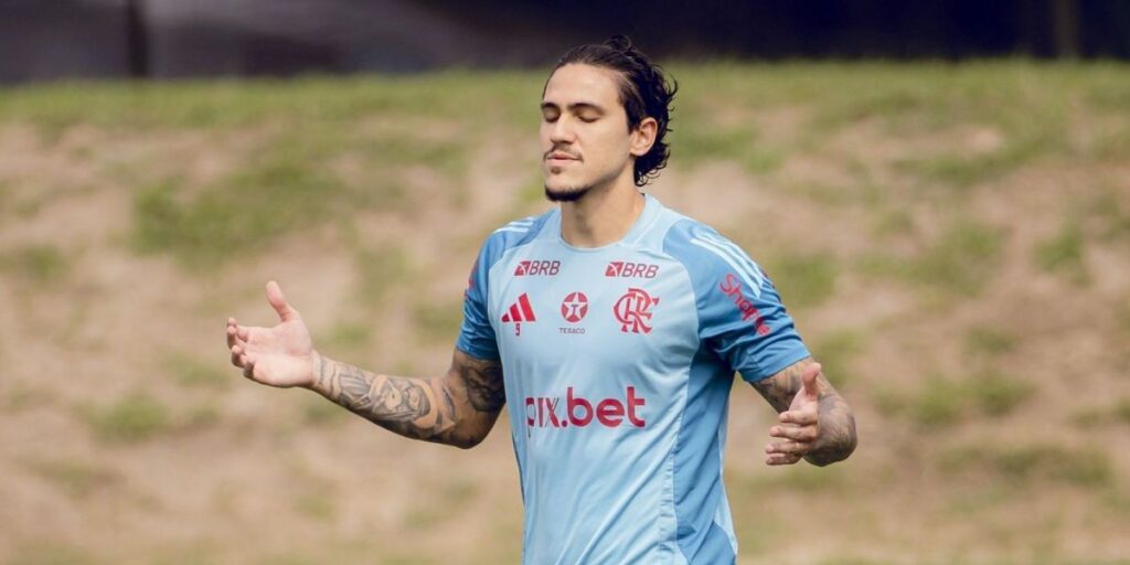 Após lesão, Pedro é reintegrado e treina com os companheiros no Flamengo