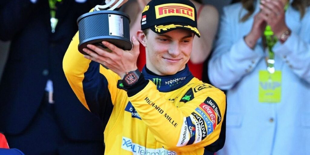 McLaren renova com Oscar Piastri em contrato multianual