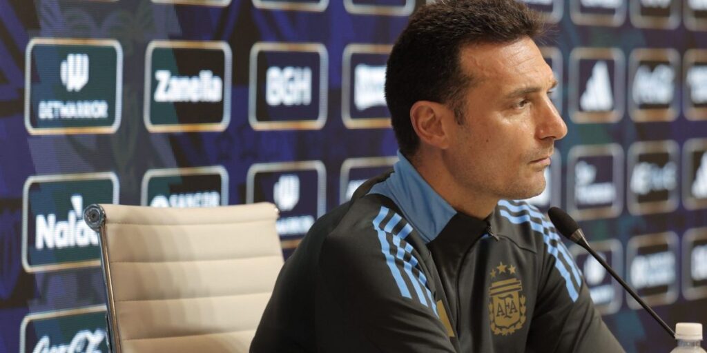 Scaloni minimiza polêmica e pede respeito antes de clássico contra o Brasil