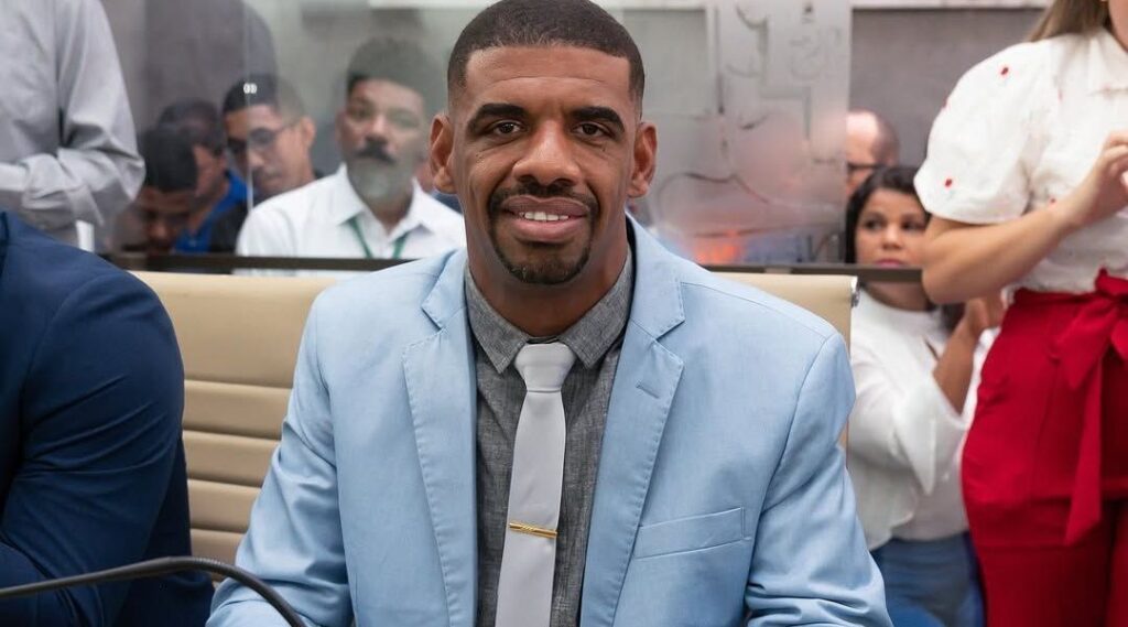 Vereador é preso após tentar matar companheira a golpes de faca na Bahia