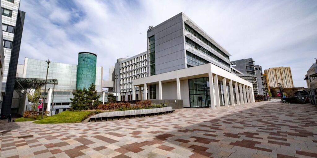 Mestrado no Reino Unido: universidade oferece bolsas integrais