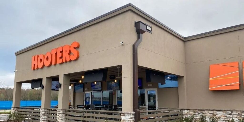 Hooters entra com pedido de falência nos EUA