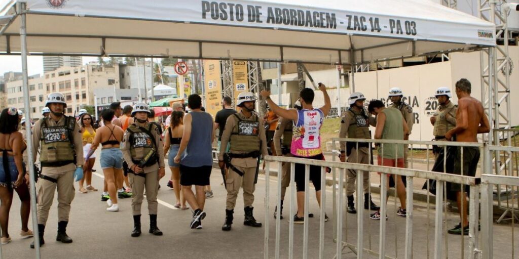 Em três dias, polícia localiza 24 foragidos no Carnaval de Salvador