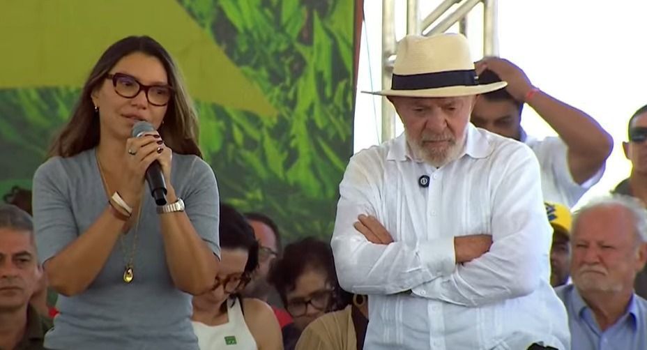Janja se emociona em discurso: Não tenho medo, só tenho coragem