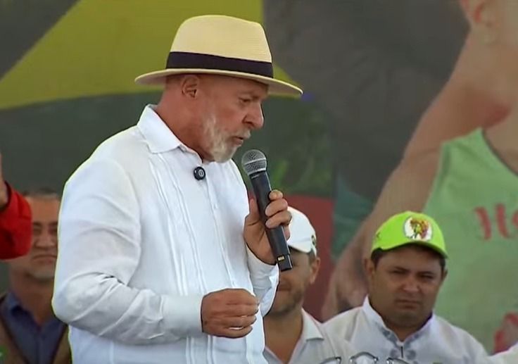 "Bolsonaro está com medo porque ele sabe que cometeu um deslize", diz Lula