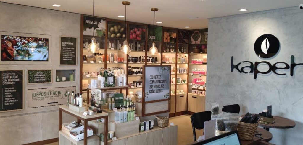 Dia da Mulher: empreendedora faz do café item de beleza e fatura R$ 5 mi