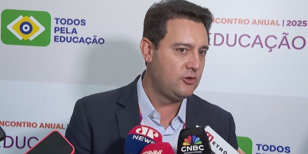 Ratinho Junior diz que depende de aval do PSD para ser candidato em 2026