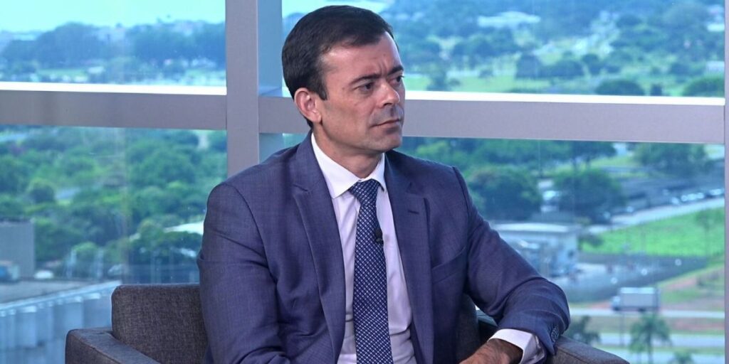 Parâmetros do arcabouço fiscal podem ser revistos em 2027, diz Tesouro