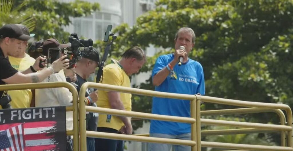 Ao lado de Bolsonaro, Valdemar diz ter fé que ex-presidente será candidato