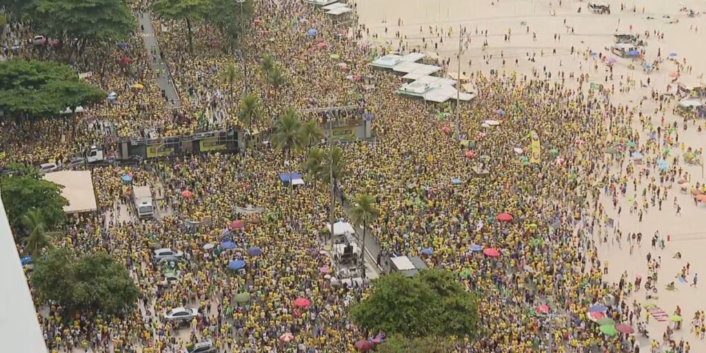 PM-RJ diz que 400 mil foram a ato; USP fala em 18,3 mil