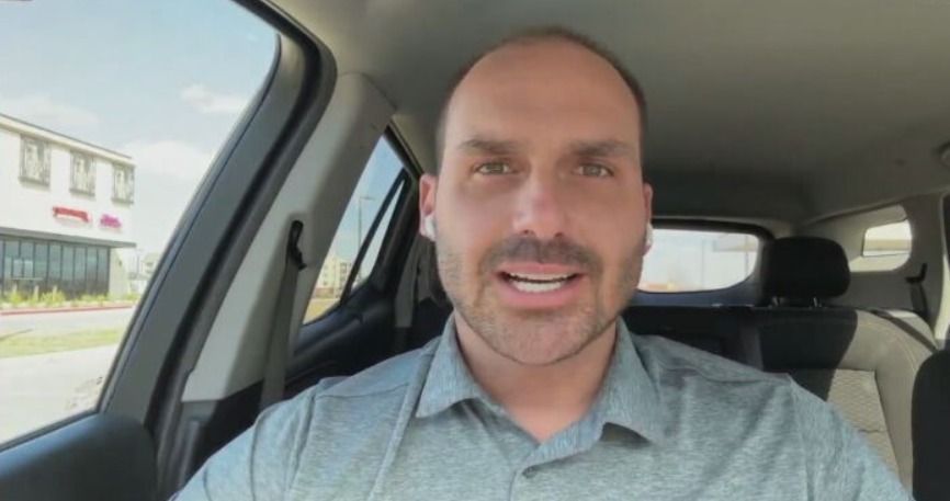 Eduardo rebate Hugo sobre não ter exilados políticos: “Agora tem a mim”