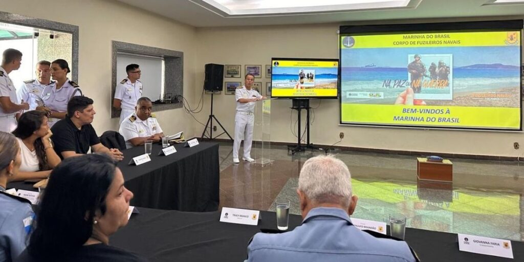 Marinha lança 2ª edição de curso para jornalistas em áreas de combate