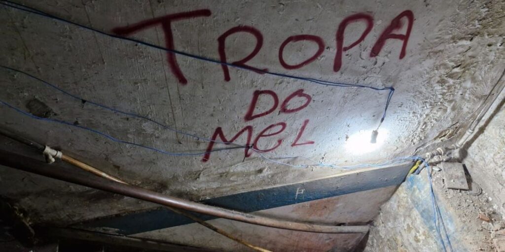Polícia estoura "bunker" de líder do Comando Vermelho no Rio de Janeiro