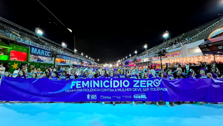 Carnaval: desfile das Campeãs tem ação contra feminicídio na Sapucaí
