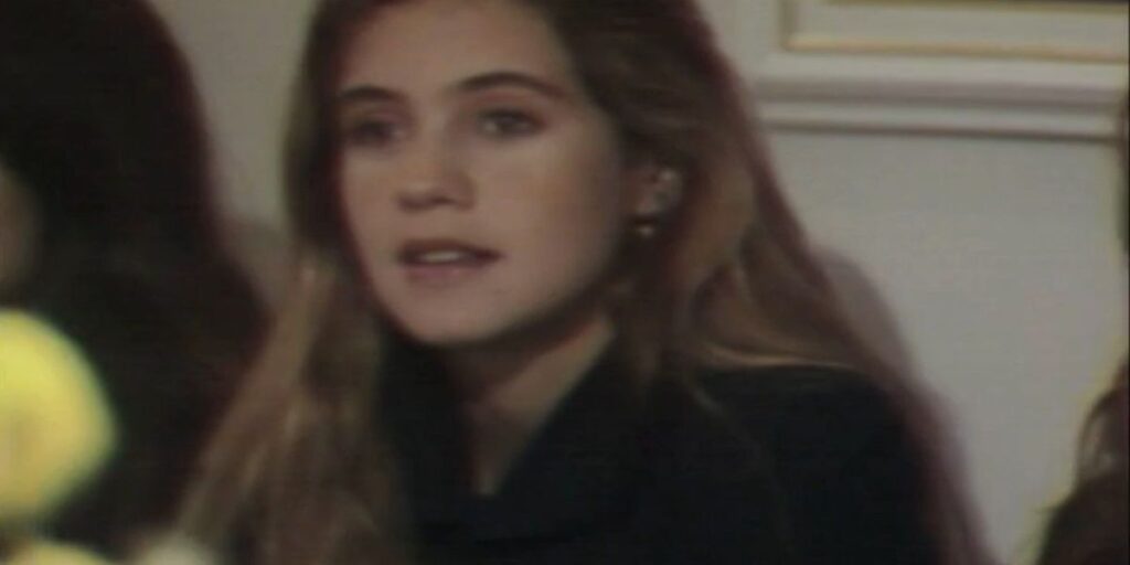 Antes da fama, Adriana Esteves foi figurante em "Vale Tudo"; assista