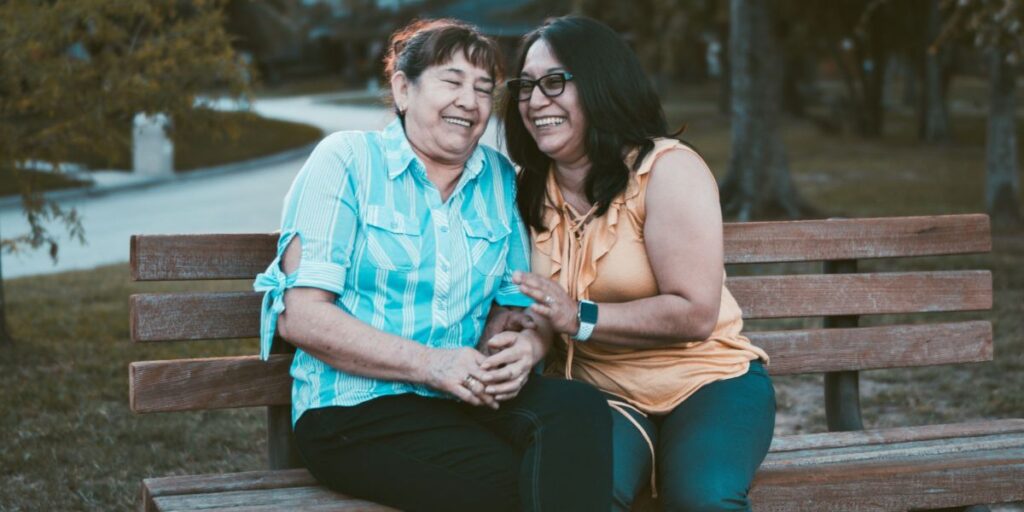 Dia Mundial da Felicidade: pesquisa aponta que idosos são mais felizes