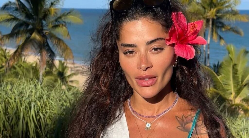 Aline Campos faz cirurgia para retirar lesão pré-cancerígena por HPV