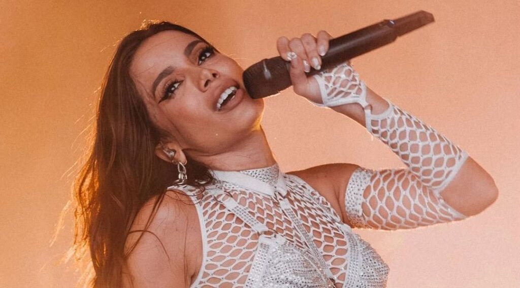 Anitta projeta mudança na carreira e quer fazer músicas para mantras