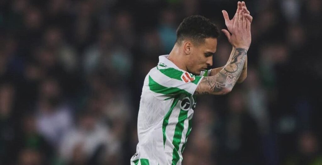 Agente de Antony responde a Ruben Amorim e critica situação no United