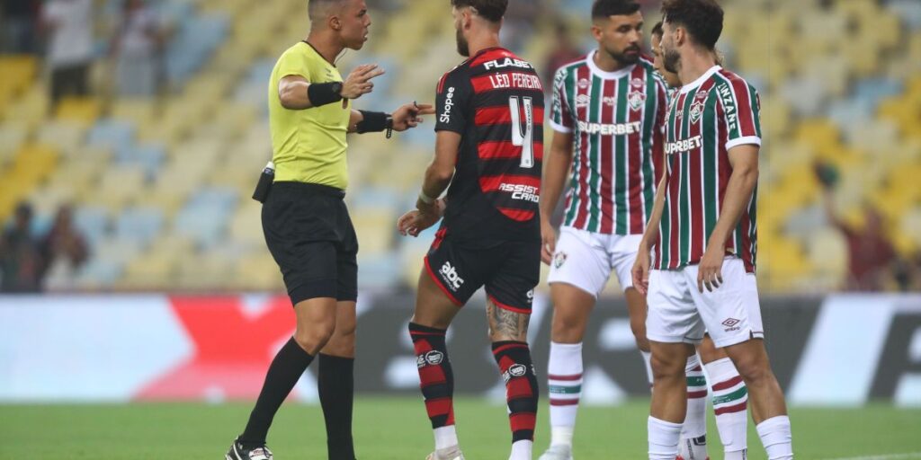 “Juiz ou psicólogo?”: fala de árbitro a atleta do Flamengo vira polêmica