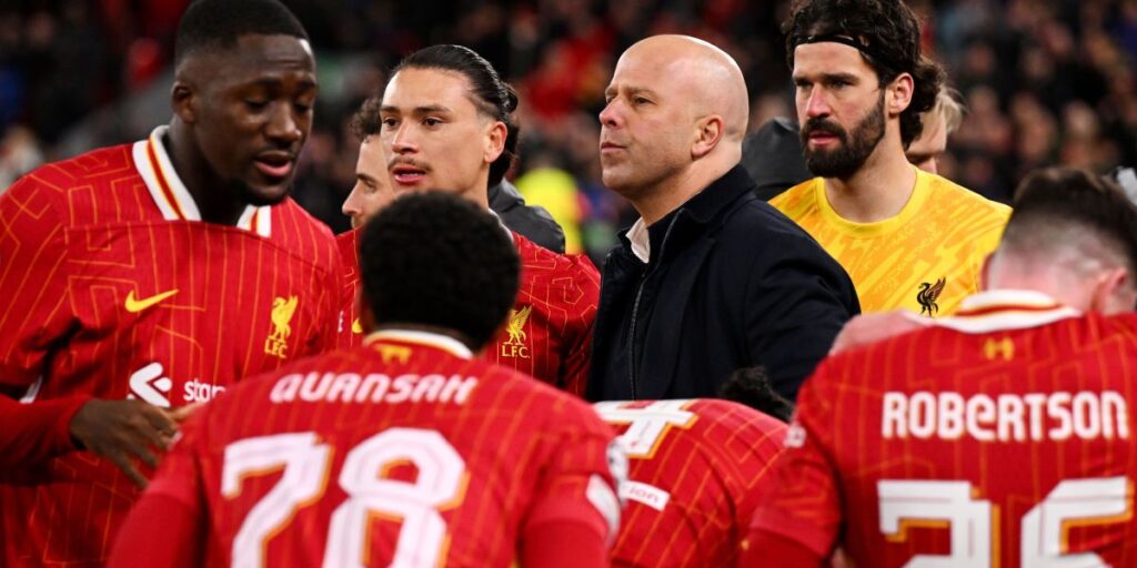 Destaque do Liverpool deve perder final da Copa da Liga por lesão