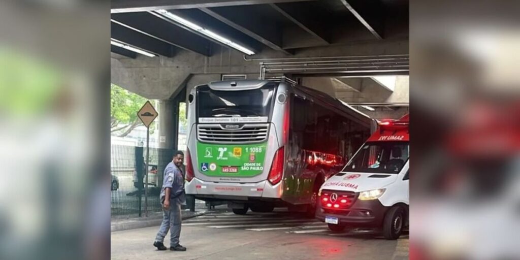 SP: Jovem morre após ser atropelada por ônibus no Terminal Barra Funda