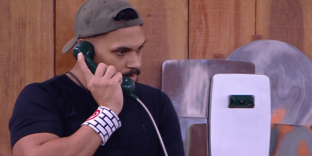 BBB25: após espera pelo Big Fone, web celebra sucesso de Vinicius com memes